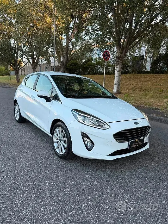 Usata Ford Fiesta Vignale 101 CV (74 kW) 2017 Bianco Utilitaria