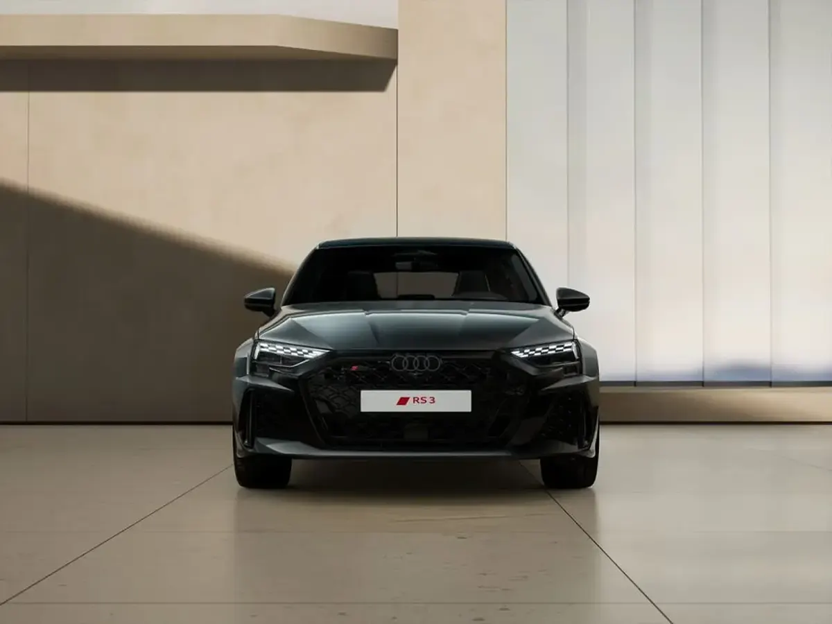Nuova Audi RS3 Comfort 400 CV (294 kW) 2026 Grigio daytona perlato Berlina