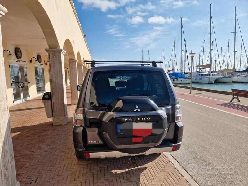 Usata Mitsubishi Pajero 2015 Grigio SUV