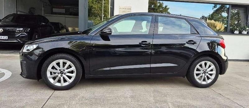 Nero Nuova 2025 Audi A1 Sportback Due volumi | 25.500 € (Super prezzo) - Immagine 1/4