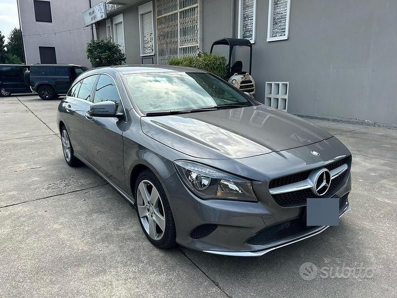 Usata Mercedes 180 2016 Grigio Berlina