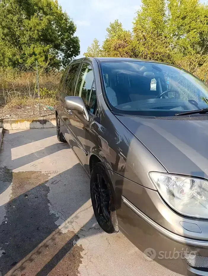 Usata Lancia Phedra 136 CV (100 kW) 2007 Grigio Monovolume