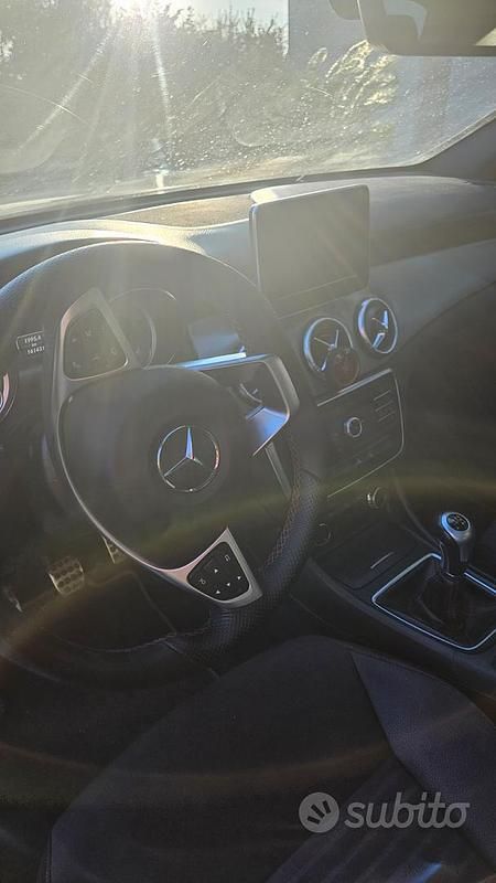Usata Mercedes CLA200 AMG 136 CV (100 kW) 2015 Bianco Coupé