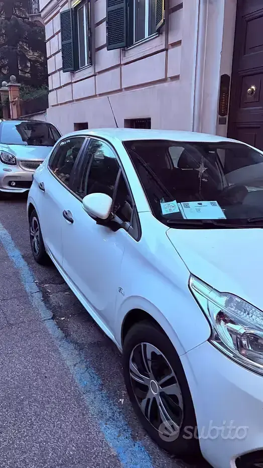 Usata Peugeot 208 75 CV (55 kW) 2016 Bianco Utilitaria