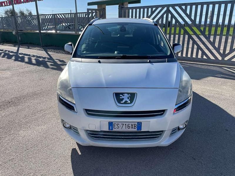 Usata Peugeot 5008 Business-Line 163 CV (119 kW) 2013 Bianco Monovolume