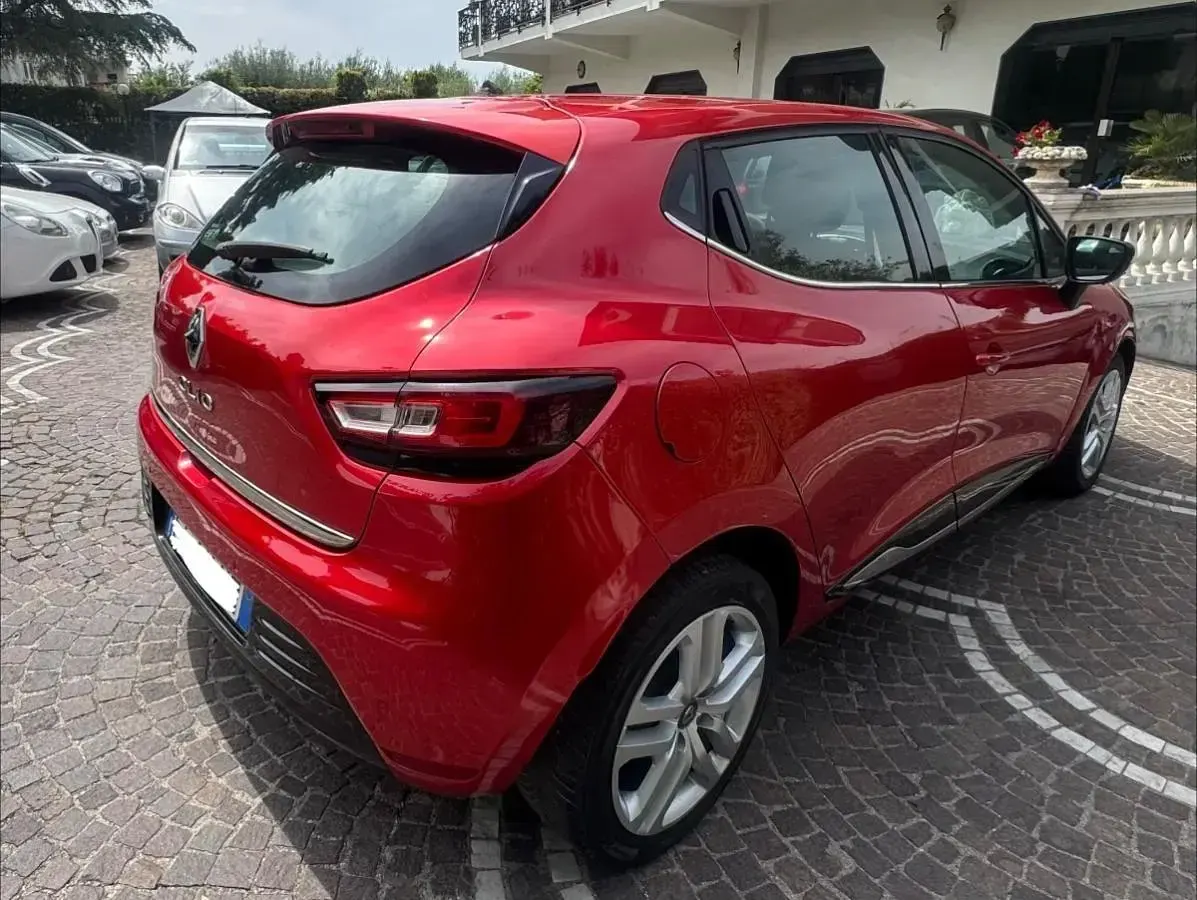 Usata Renault Clio 89 CV (65 kW) 2019 Rosso
