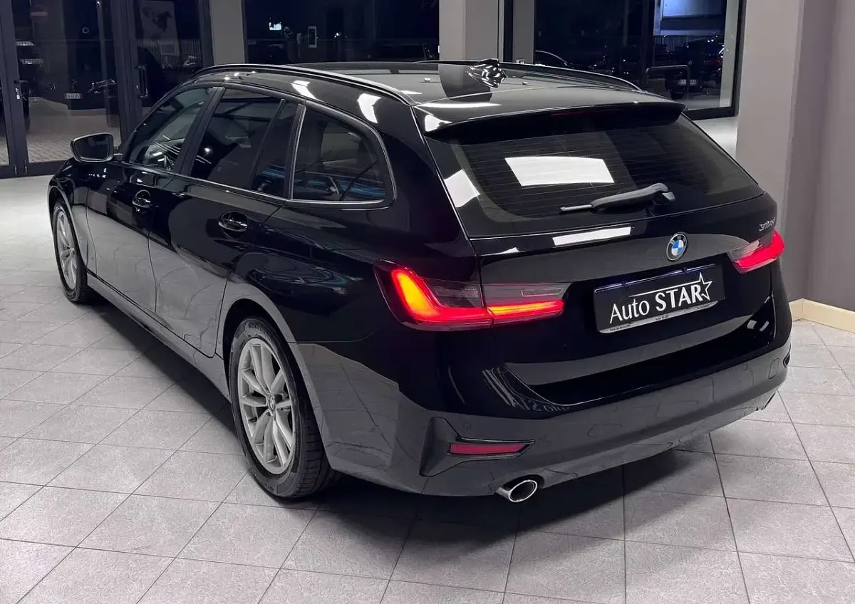 Usata BMW 318 150 CV (110 kW) 2022 Nero Station wagon
