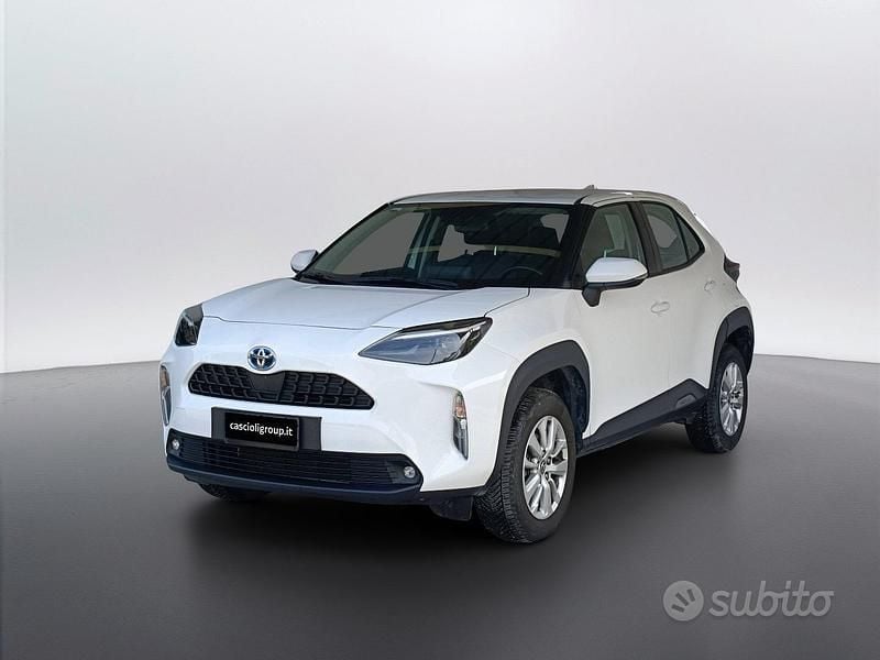 Usata Toyota Yaris Cross Active 116 CV (85 kW) 2022 Bianco SUV