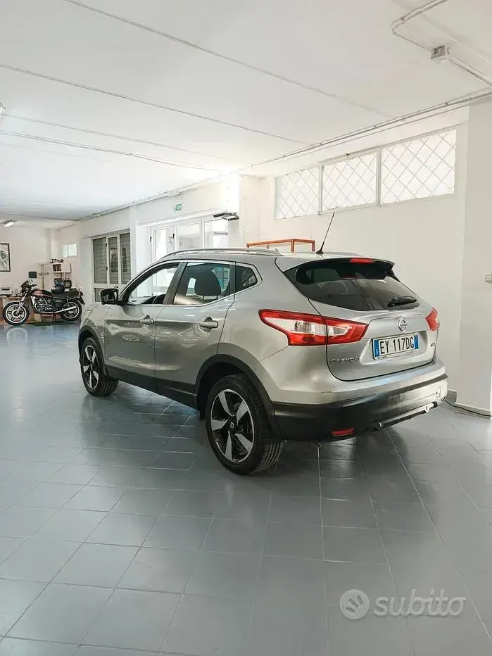 Usata Nissan Qashqai Tekna 110 CV (80 kW) 2014 Grigio SUV