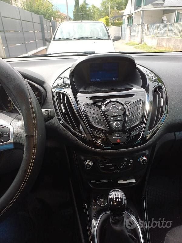 Usata Ford B-MAX 75 CV (55 kW) 2015 Grigio Monovolume