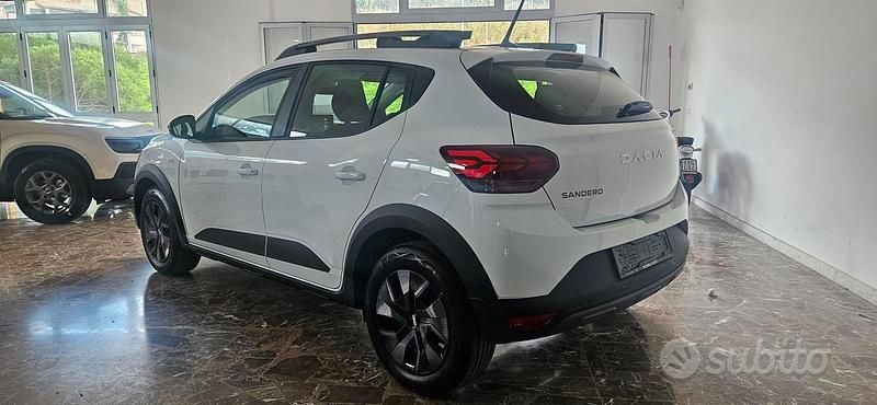 Nuova Dacia Sandero Essentiel 2025 Bianco SUV