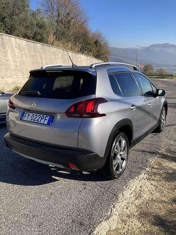 Usata Peugeot 2008 Allure 102 CV (75 kW) 2019 SUV