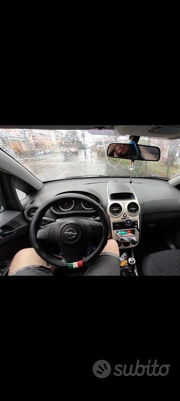 Usata Opel Corsa Cosmo 75 CV (55 kW) 2008 Nero Berlina