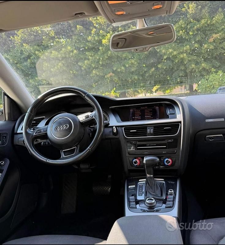 Begagnad Audi A5 177 HK (130 kW) 2012 Svart Sportkupé