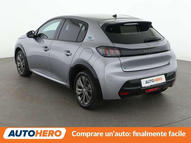 Usata Peugeot e-208 Active 56 kW (77 CV) 2023 Grigio Utilitaria