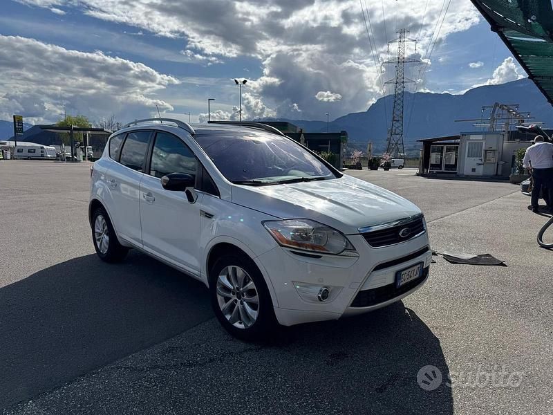 Usata Ford Kuga 163 CV (119 kW) 2010 Bianco SUV