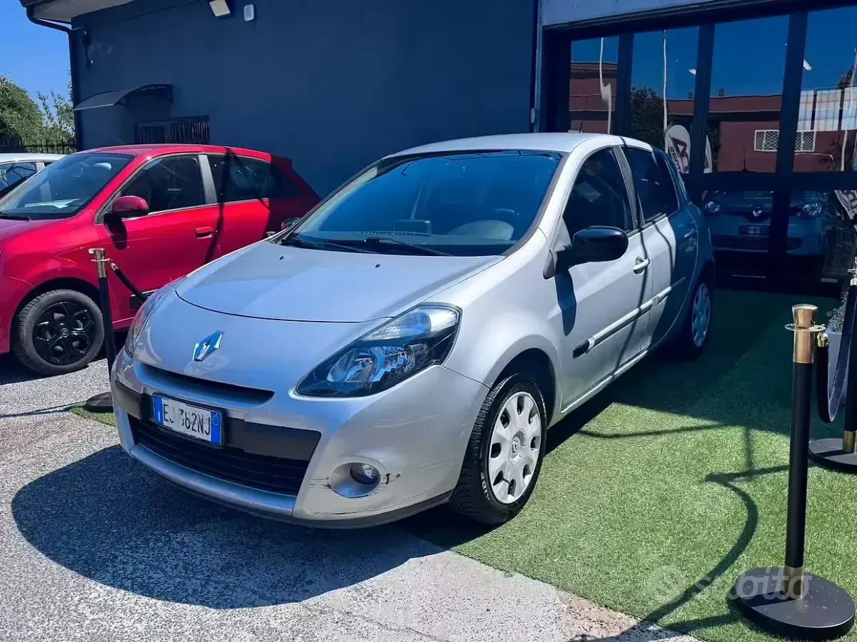 Usata Renault Clio 75 CV (55 kW) 2011 Utilitaria