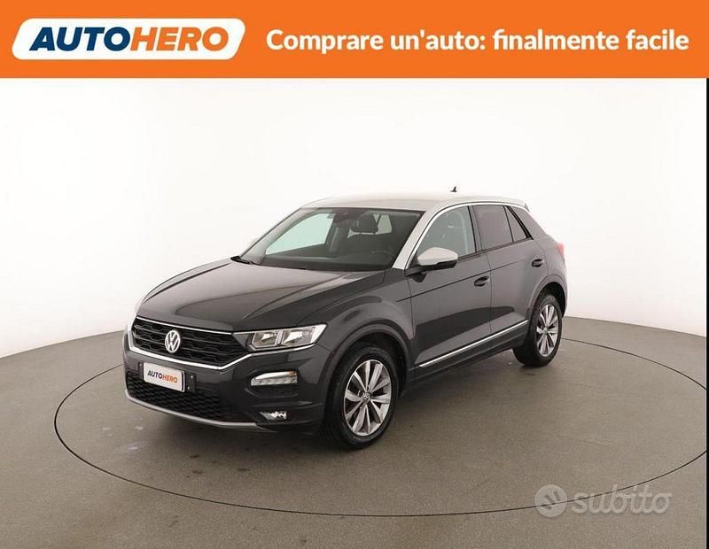Usata VW T-Roc Style 115 CV (84 kW) 2018 Grigio SUV