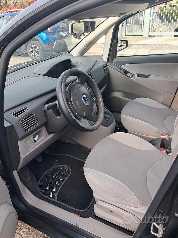 Usata Fiat Idea 90 CV (66 kW) 2005 Nero Monovolume