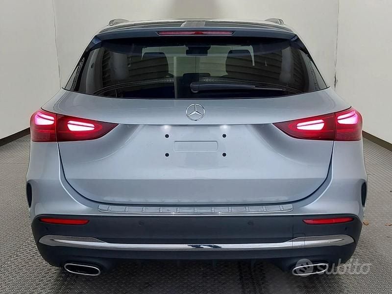 Usata Mercedes GLA200 AMG Line Premium 150 CV (110 kW) 2025 Grigio SUV