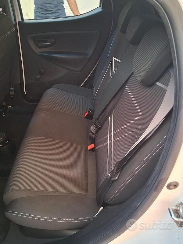 Usata Lancia Ypsilon 2017 Utilitaria