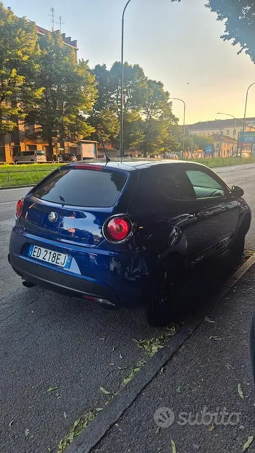 Usata Alfa Romeo MiTo 120 CV (88 kW) 2010 Blu Utilitaria