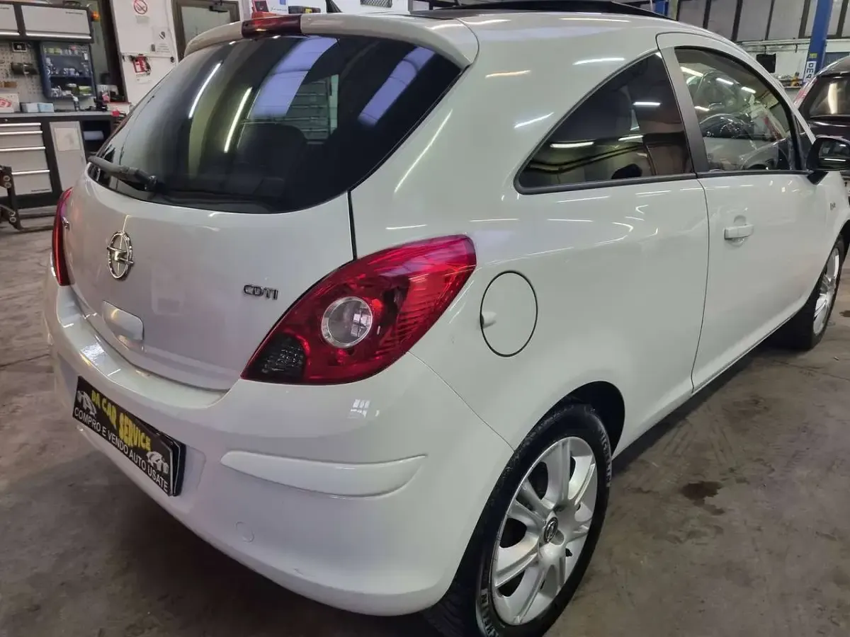 Usata Opel Corsa 69 CV (50 kW) 2012 Bianco Utilitaria