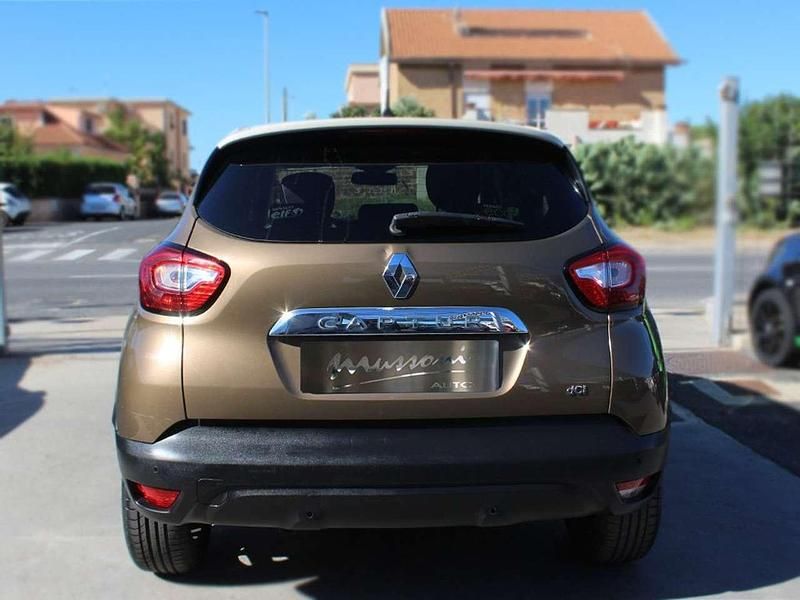 Usata Renault Captur Iconic 90 CV (66 kW) 2016 Bronzo(met.) SUV
