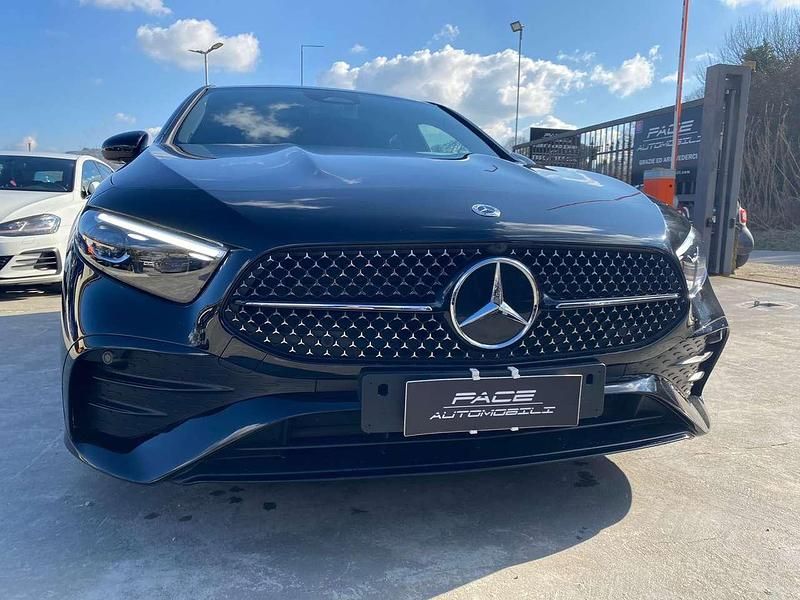 Usata Mercedes A180 Premium 136 CV (100 kW) 2024 Nero Berlina