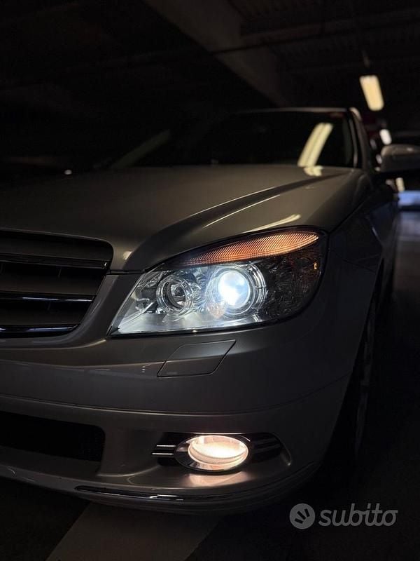 Usata Mercedes C280 Avantgarde 231 CV (169 kW) 2007 Grigio Berlina