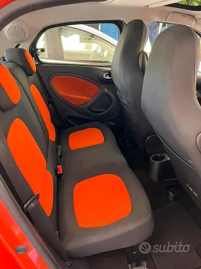Usata Smart ForFour 71 CV (52 kW) 2014 Utilitaria