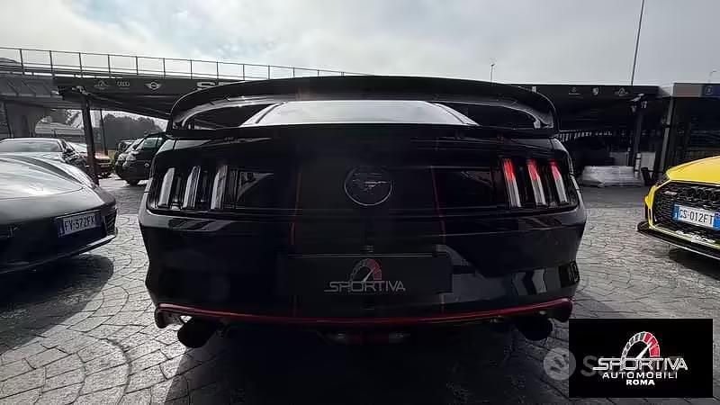 Begagnad Ford Mustang 317 HK (233 kW) 2016 Svart Sportkupé