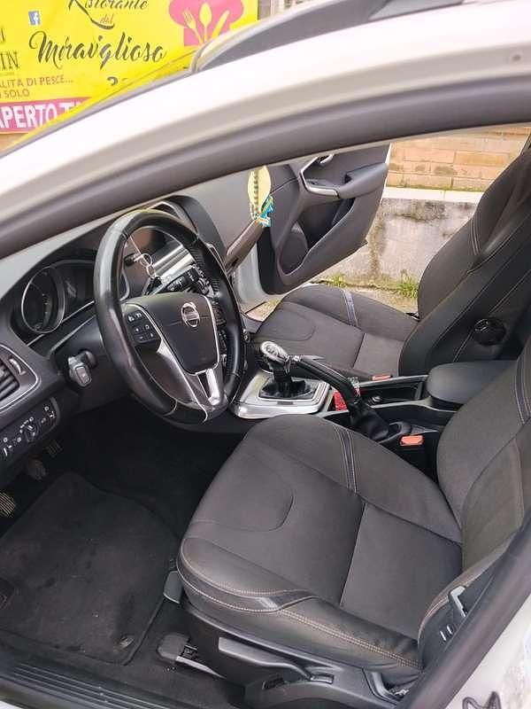 Usata Volvo V40 CC Kinetic 114 CV (83 kW) 2013 Bianco Station wagon