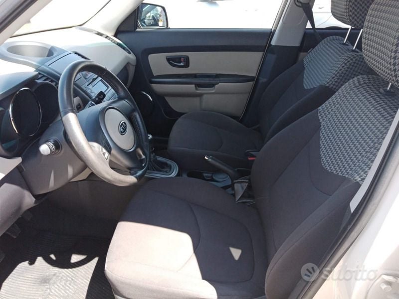 Usata Kia Soul 126 CV (92 kW) 2010 Giallo SUV