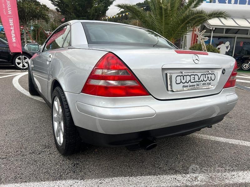 Usata Mercedes SLK200 192 CV (141 kW) 1997 Argento Cabrio