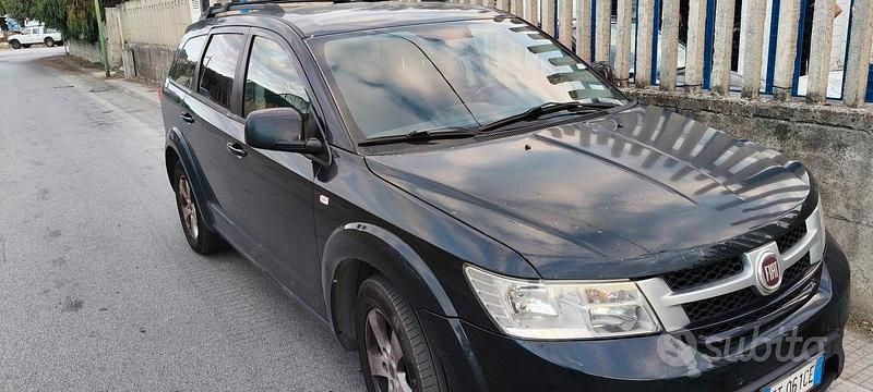 Nero Usata 2013 Fiat Freemont Urban SUV | 6000 € (Cara) - Immagine 1/2