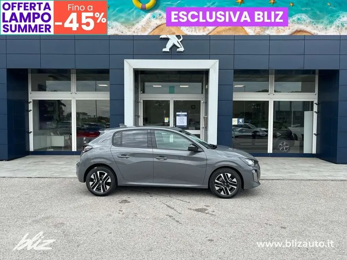 Usata Peugeot 208 Allure 101 CV (74 kW) 2025 Grigio selenium Utilitaria