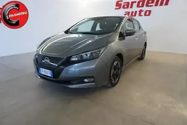 Usata Nissan Leaf Acenta 110 kW (150 CV) 2023 Grigio Utilitaria