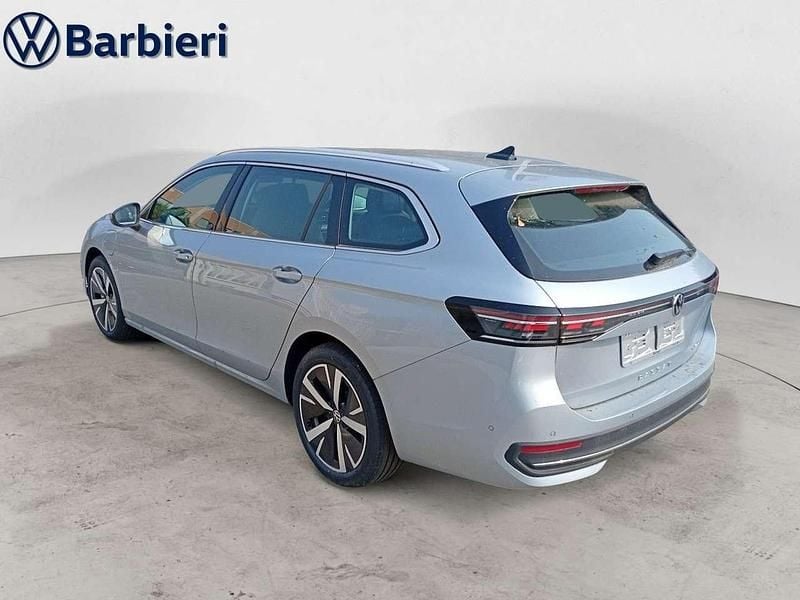 Usata VW Passat Business 204 CV (150 kW) 2025 Argento Station wagon
