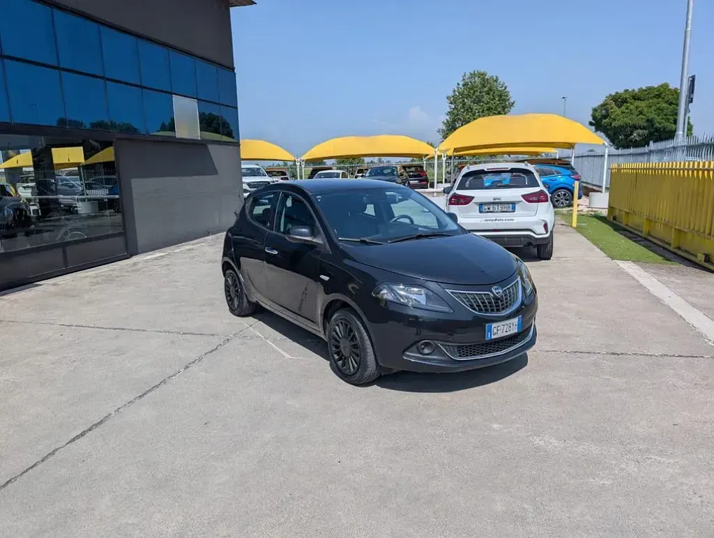 Usata Lancia Ypsilon S 69 CV (50 kW) 2021 Nero / metallizzato Utilitaria