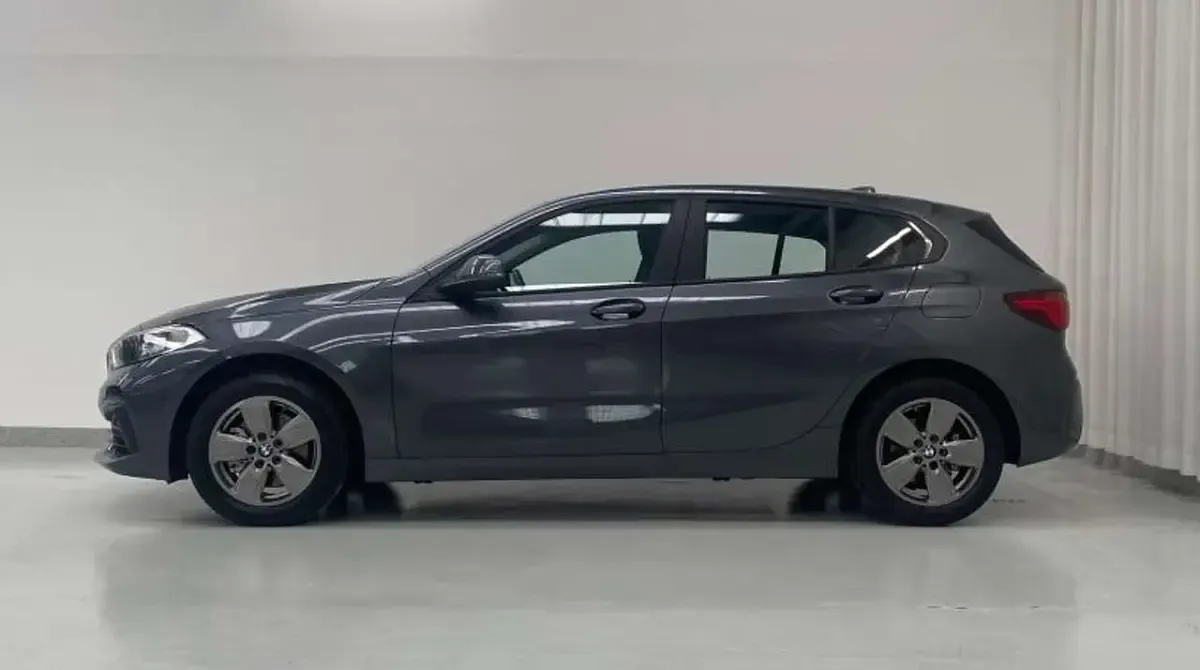 Usata BMW 118 Advantage 150 CV (110 kW) 2021 Grigio Utilitaria