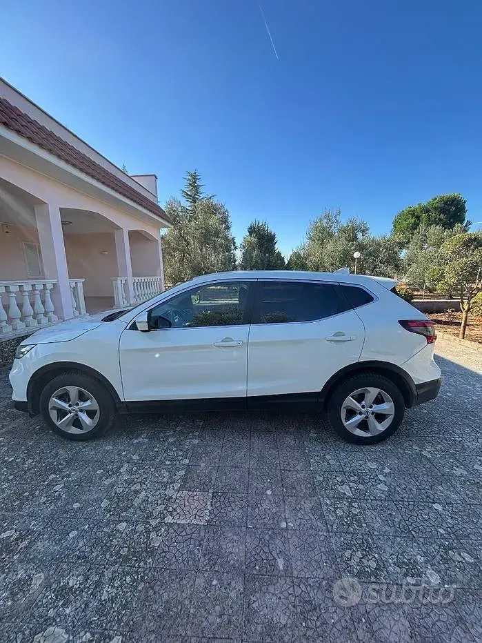 Usata Nissan Qashqai 131 CV (96 kW) 2018 Bianco SUV