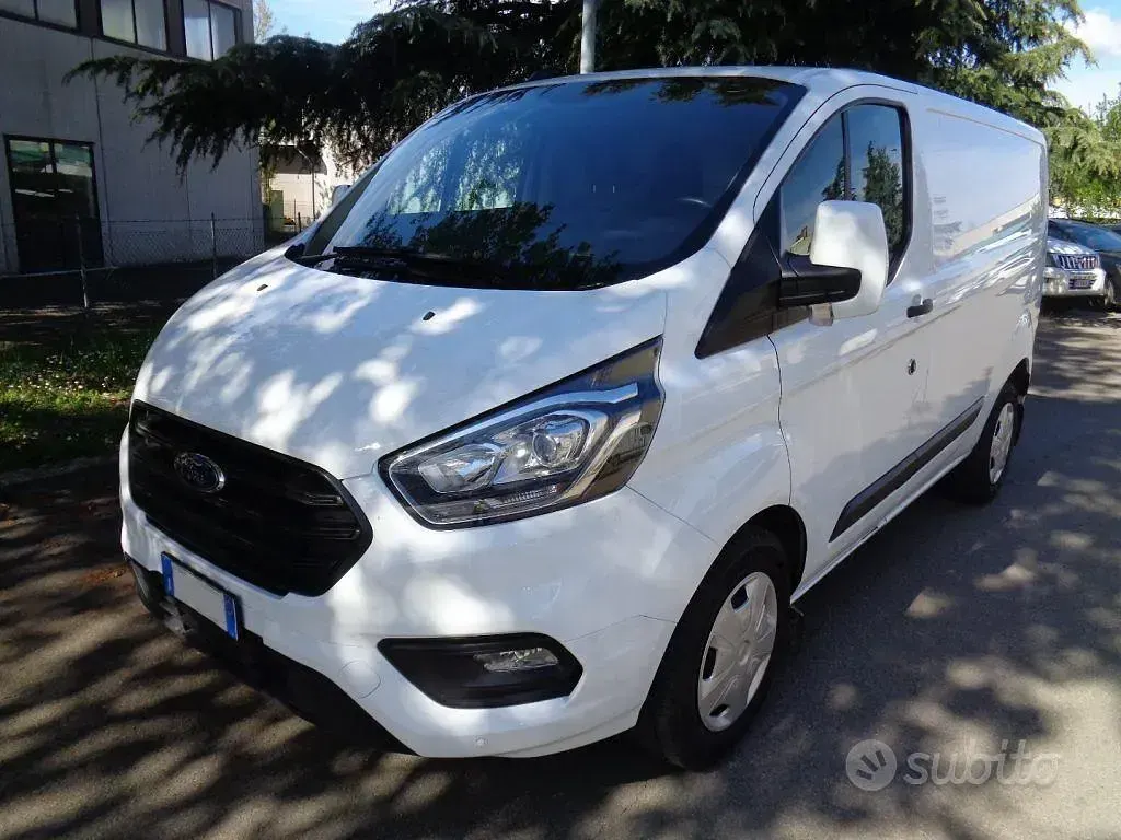 Usata Ford Transit Custom Trend 131 CV (96 kW) 2023 Bianco pastello Furgone