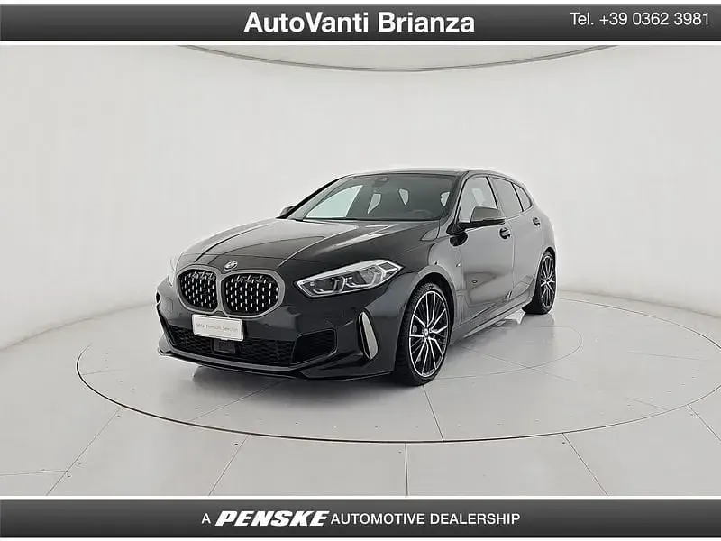 Usata BMW M135 Comfort Edition 306 CV (225 kW) 2021 Nero Utilitaria