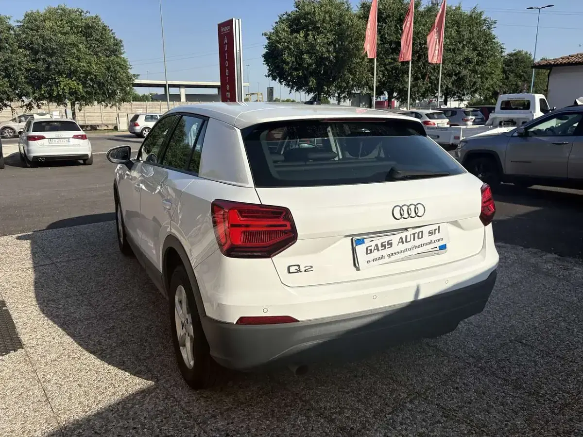 Usata Audi Q2 Business 116 CV (85 kW) 2020 Blu/azzurro SUV