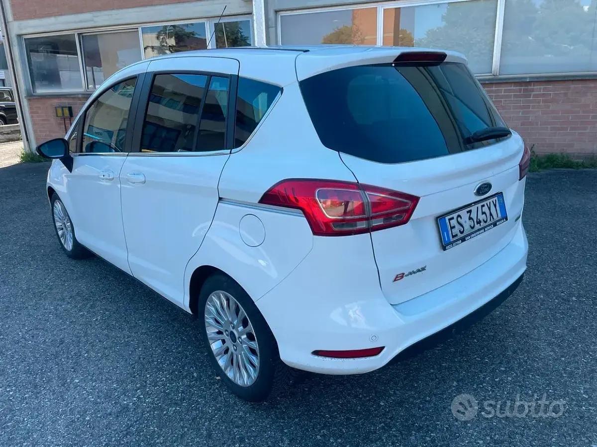 Usata Ford B-MAX Titanium 101 CV (74 kW) 2013 Bianco Monovolume
