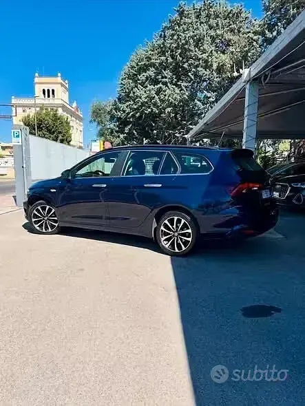 Usata Fiat Tipo Lounge 120 CV (88 kW) 2019 Bluazzurro Station wagon