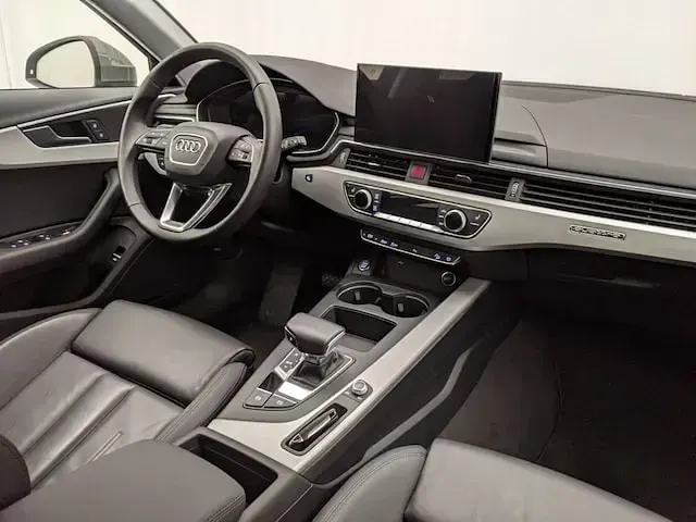 Usata Audi A4 Allroad Business 265 CV (194 kW) 2023 Grigio chronos metallizzato Station wagon