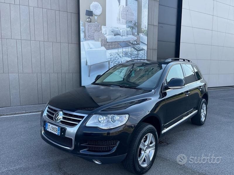 Nero Usata 2008 VW Touareg Style SUV | 3800 € (Ottimo prezzo) - Immagine 1/4