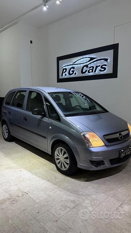 Usata Opel Meriva Enjoy 89 CV (65 kW) 2010 Grigio Monovolume